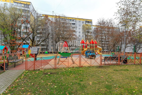 Продам двухкомнатную (2-комн.) квартиру, Елецкая ул, 9к2, Москва г