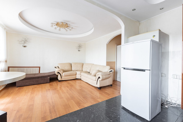 Продам двухкомнатную (2-комн.) квартиру, Карбышева ул, 60а, Казань г