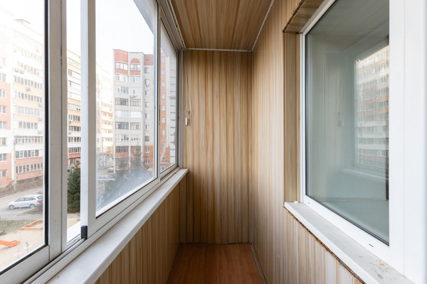 Продам двухкомнатную (2-комн.) квартиру, Карбышева ул, 60а, Казань г