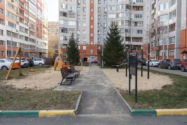 Продам двухкомнатную (2-комн.) квартиру, Карбышева ул, 60а, Казань г