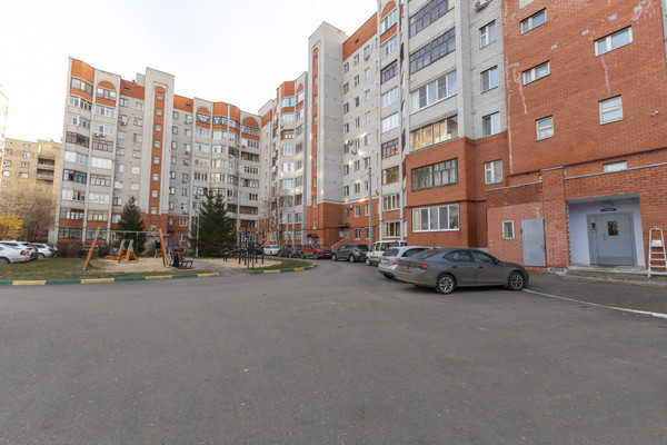 Продам двухкомнатную (2-комн.) квартиру, Карбышева ул, 60а, Казань г