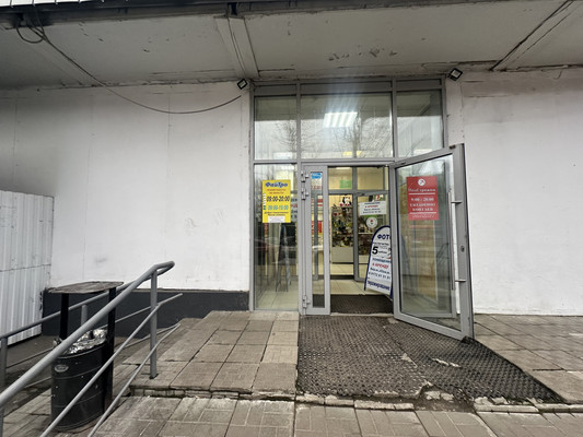 Сдам коммерческое помещение 200 м2, Хусаина Мавлютова ул, 17, Казань г