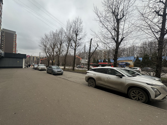 Сдам коммерческое помещение 200 м2, Хусаина Мавлютова ул, 17, Казань г