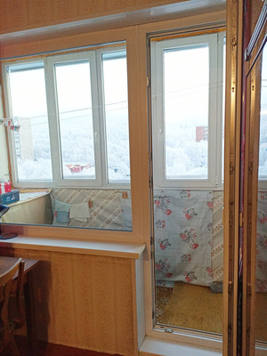 Продам двухкомнатную (2-комн.) квартиру, Кольский пр-кт, 102, Мурманск г