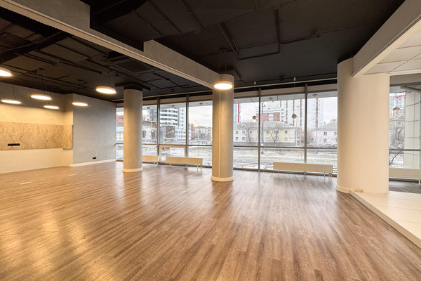 Сдам офисное помещение 367,6 м2, Московская ул, 77, Екатеринбург г