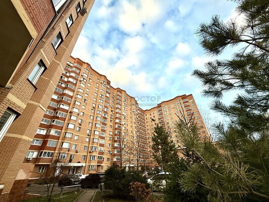 Продам комнату в 2-комн. квартире, 11 Саперов ул, 3, Нахабино рп