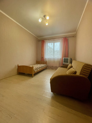 Продам однокомнатную (1-комн.) квартиру, Крылатская ул, 9, Краснодар г