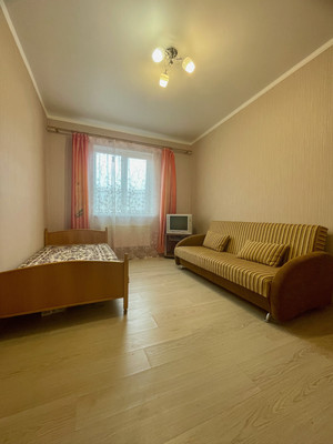 Продам однокомнатную (1-комн.) квартиру, Крылатская ул, 9, Краснодар г