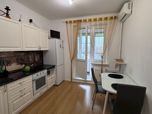 Сдам однокомнатную (1-комн.) квартиру, Новое ш, 6к2, Дрожжино рп