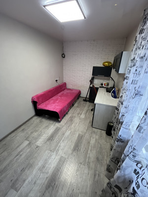 Продам двухкомнатную (2-комн.) квартиру, Крымских Партизан ул, 25, Симферополь г