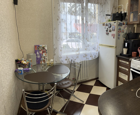 Продам двухкомнатную (2-комн.) квартиру, Крымских Партизан ул, 25, Симферополь г