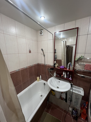 Продам двухкомнатную (2-комн.) квартиру, Крымских Партизан ул, 25, Симферополь г