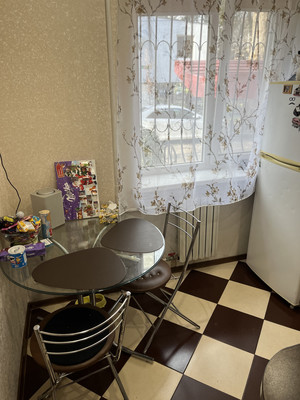 Продам двухкомнатную (2-комн.) квартиру, Крымских Партизан ул, 25, Симферополь г