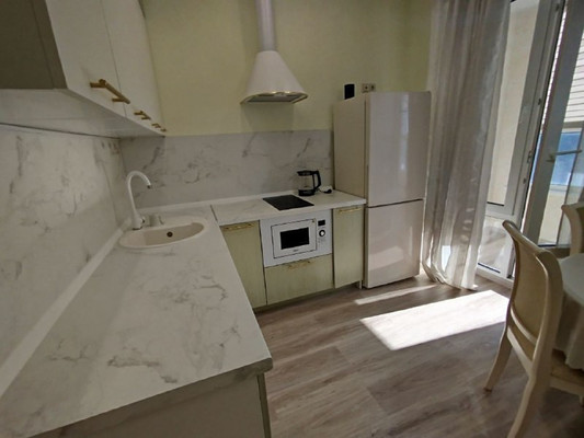 Продам однокомнатную (1-комн.) квартиру, Портовиков ул, 392, Туапсе г