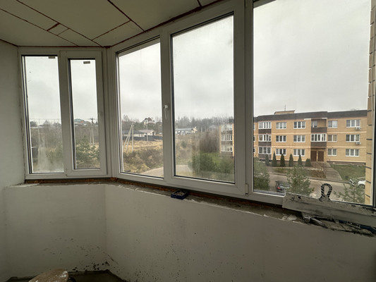 Продам трехкомнатную (3-комн.) квартиру, Дмитровская ул, 17, Базарово д