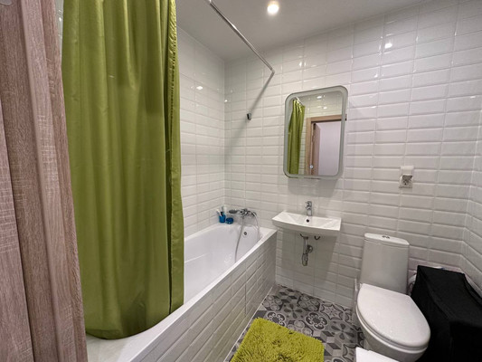 Продам трехкомнатную (3-комн.) квартиру, Мира ул, 8, Люберцы г