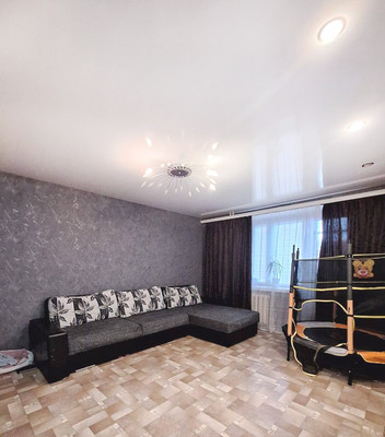 Продам двухкомнатную (2-комн.) квартиру, Ямашева пр-кт, 1019, Казань г