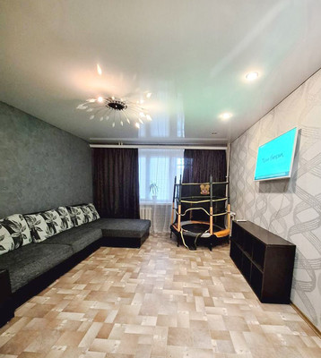 Продам двухкомнатную (2-комн.) квартиру, Ямашева пр-кт, 1019, Казань г