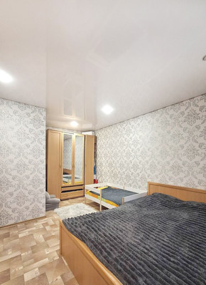 Продам двухкомнатную (2-комн.) квартиру, Ямашева пр-кт, 1019, Казань г