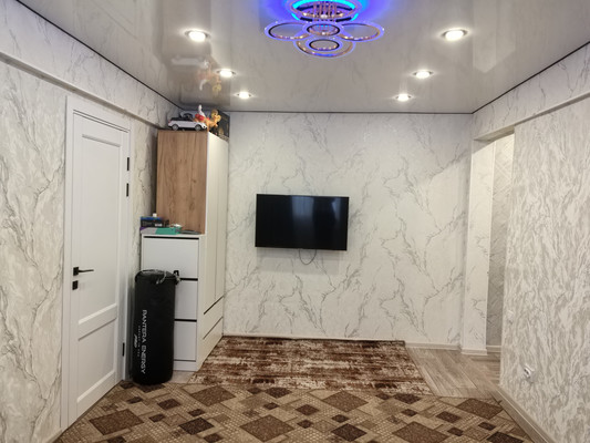 Продам трехкомнатную (3-комн.) квартиру, Декабрьских Событий ул, 7, Черемхово г