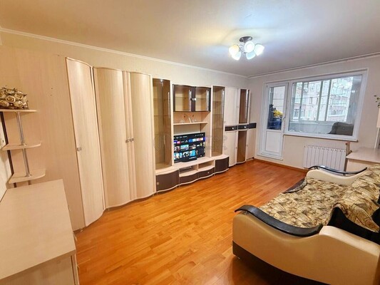 Продам трехкомнатную (3-комн.) квартиру, 800-летия Москвы ул, 32, Москва г