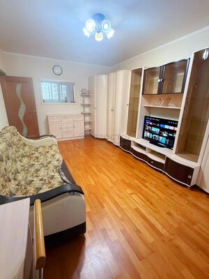 Продам трехкомнатную (3-комн.) квартиру, 800-летия Москвы ул, 32, Москва г