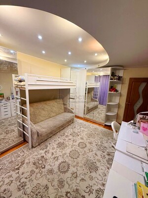 Продам трехкомнатную (3-комн.) квартиру, 800-летия Москвы ул, 32, Москва г