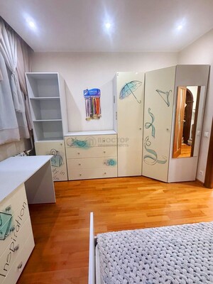 Продам трехкомнатную (3-комн.) квартиру, 800-летия Москвы ул, 32, Москва г