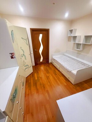 Продам трехкомнатную (3-комн.) квартиру, 800-летия Москвы ул, 32, Москва г