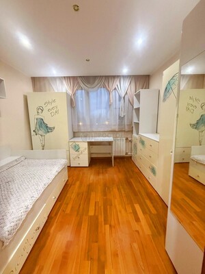 Продам трехкомнатную (3-комн.) квартиру, 800-летия Москвы ул, 32, Москва г