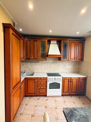 Продам трехкомнатную (3-комн.) квартиру, 800-летия Москвы ул, 32, Москва г