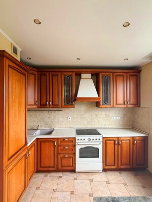 Продам трехкомнатную (3-комн.) квартиру, 800-летия Москвы ул, 32, Москва г