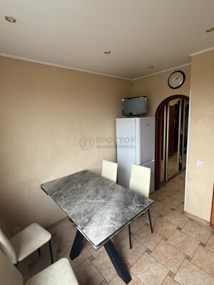 Продам трехкомнатную (3-комн.) квартиру, 800-летия Москвы ул, 32, Москва г