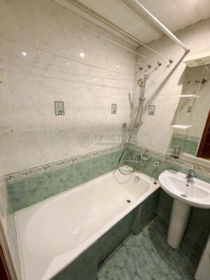 Продам трехкомнатную (3-комн.) квартиру, 800-летия Москвы ул, 32, Москва г