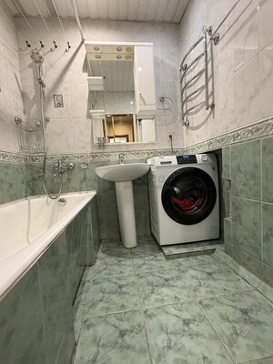 Продам трехкомнатную (3-комн.) квартиру, 800-летия Москвы ул, 32, Москва г