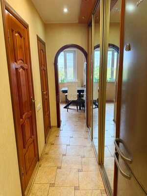 Продам трехкомнатную (3-комн.) квартиру, 800-летия Москвы ул, 32, Москва г