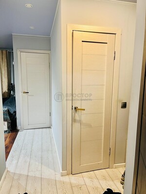 Продам однокомнатную (1-комн.) квартиру, Нагорный б-р, 5к1, Москва г