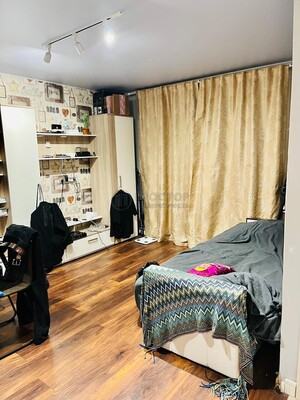 Продам однокомнатную (1-комн.) квартиру, Нагорный б-р, 5к1, Москва г