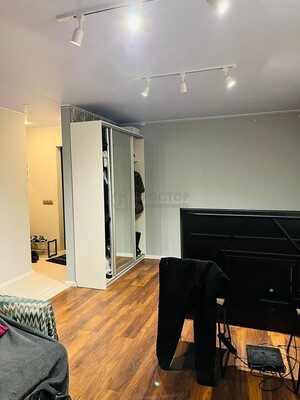 Продам однокомнатную (1-комн.) квартиру, Нагорный б-р, 5к1, Москва г