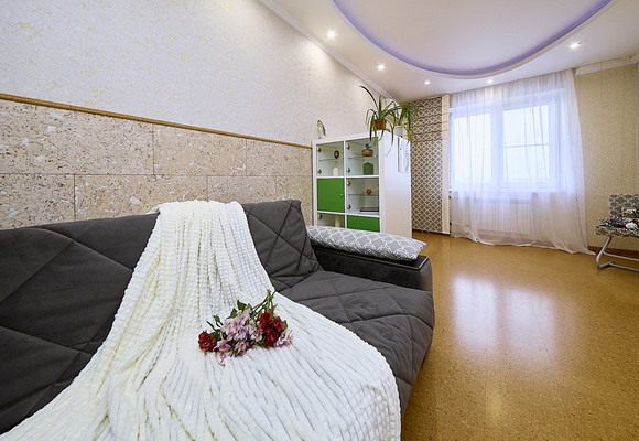 Продам трехкомнатную (3-комн.) квартиру, Ленинский пр-кт, 114А, Санкт-Петербург г