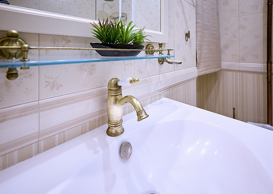 Продам трехкомнатную (3-комн.) квартиру, Ленинский пр-кт, 114А, Санкт-Петербург г