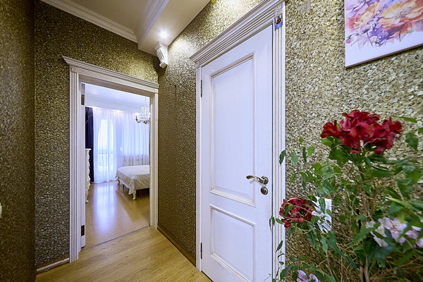 Продам трехкомнатную (3-комн.) квартиру, Ленинский пр-кт, 114А, Санкт-Петербург г