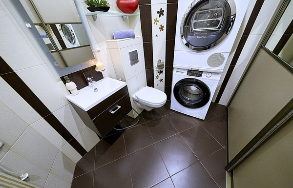 Продам трехкомнатную (3-комн.) квартиру, Ленинский пр-кт, 114А, Санкт-Петербург г