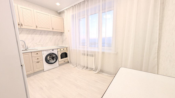 Продам однокомнатную (1-комн.) квартиру, Амурский проезд, 8, Иркутск г