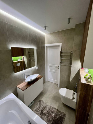 Продам двухкомнатную (2-комн.) квартиру, Лызина ул, 9, Иркутск г