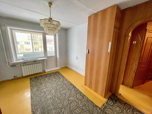 Продам двухкомнатную (2-комн.) квартиру, 2-й Микрорайон ул, 12, Эльбан рп