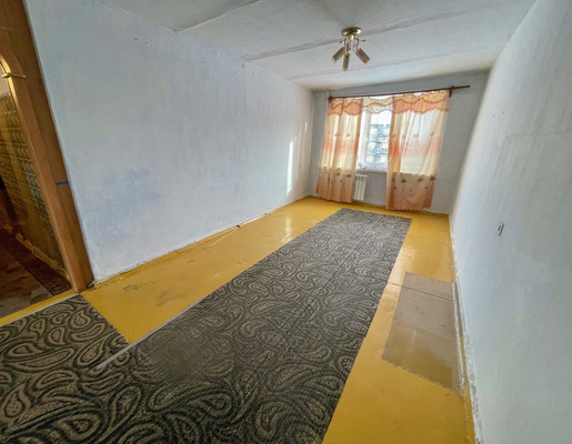 Продам двухкомнатную (2-комн.) квартиру, 2-й Микрорайон ул, 12, Эльбан рп