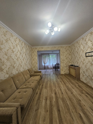 Продам трехкомнатную (3-комн.) квартиру, Ватутина ул, 10, Нальчик г