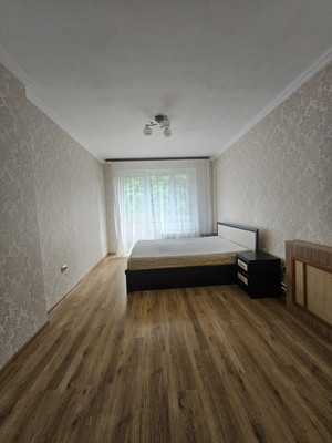 Продам трехкомнатную (3-комн.) квартиру, Ватутина ул, 10, Нальчик г