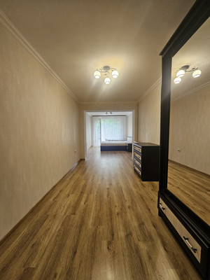 Продам трехкомнатную (3-комн.) квартиру, Ватутина ул, 10, Нальчик г